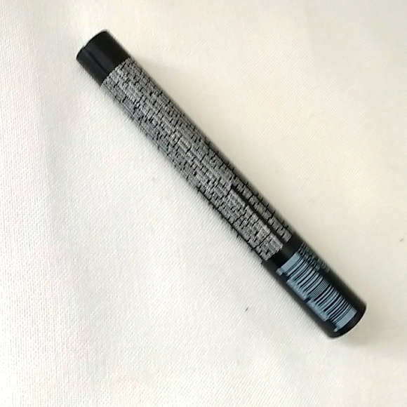 ✨Host Pick✨ Avon Curlacious Mascara - Picture 2 of 3